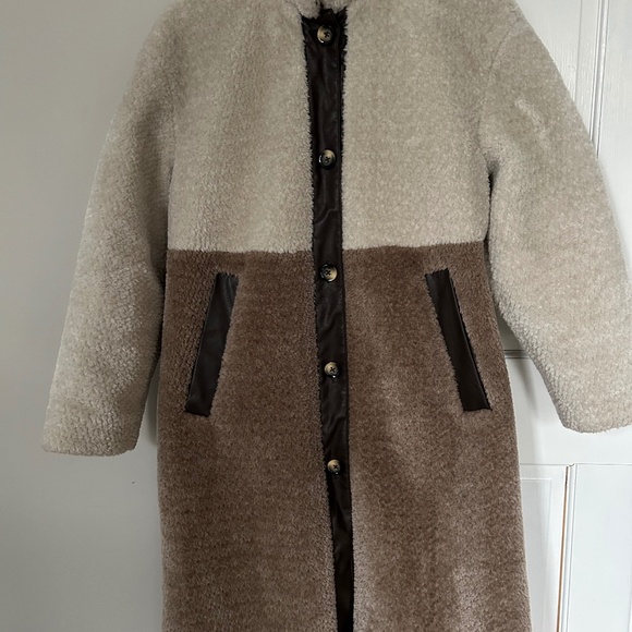 Baum und Pferdgarten Daffy Faux Fur Colorblock Coat -Silver Birch Mix Size Small - Picture 1 of 9
